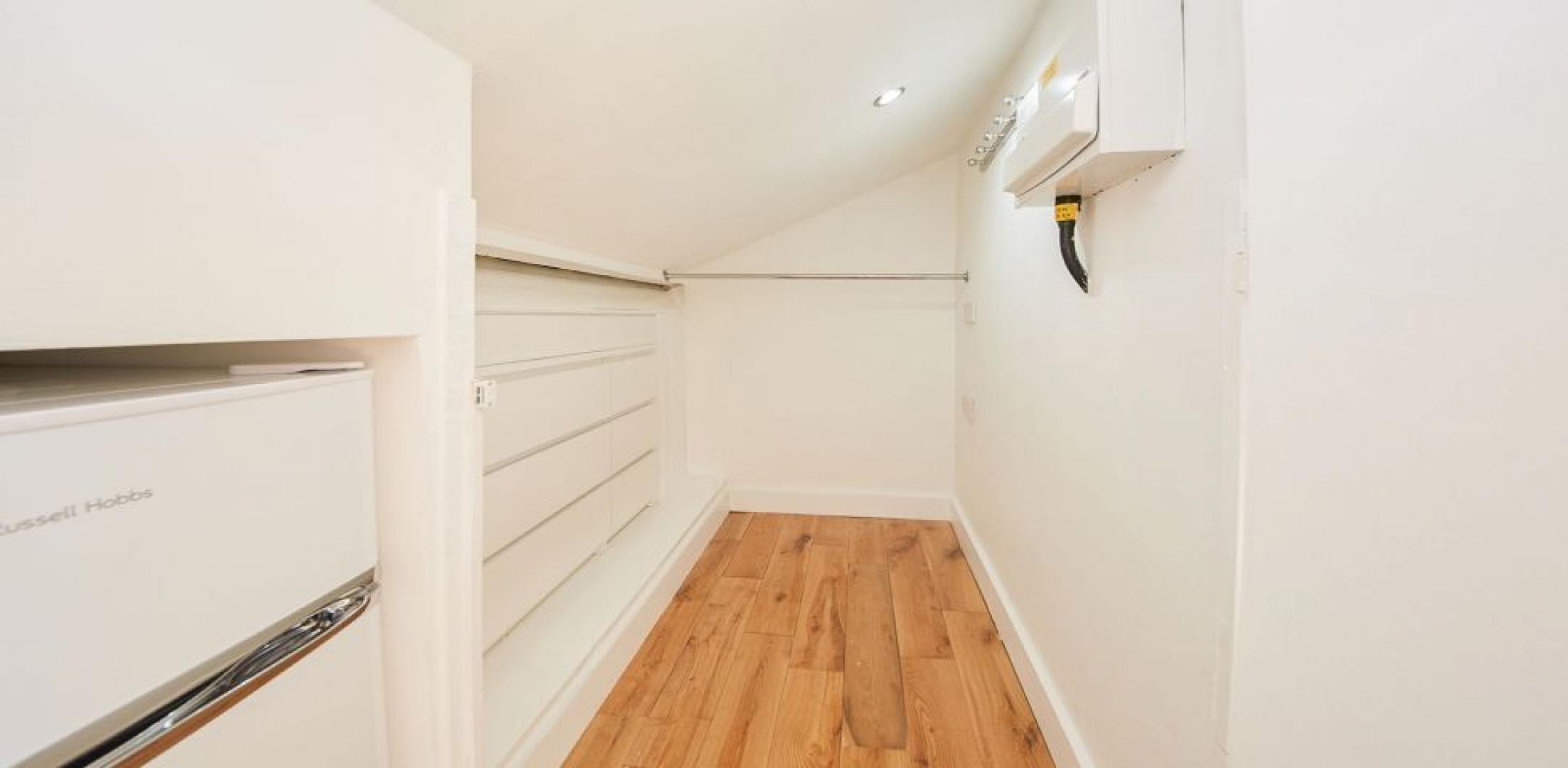 			LET, Studio Apartment, 1 bath, 1 reception Studio			 Quex Road, WEST HAMPSTEAD